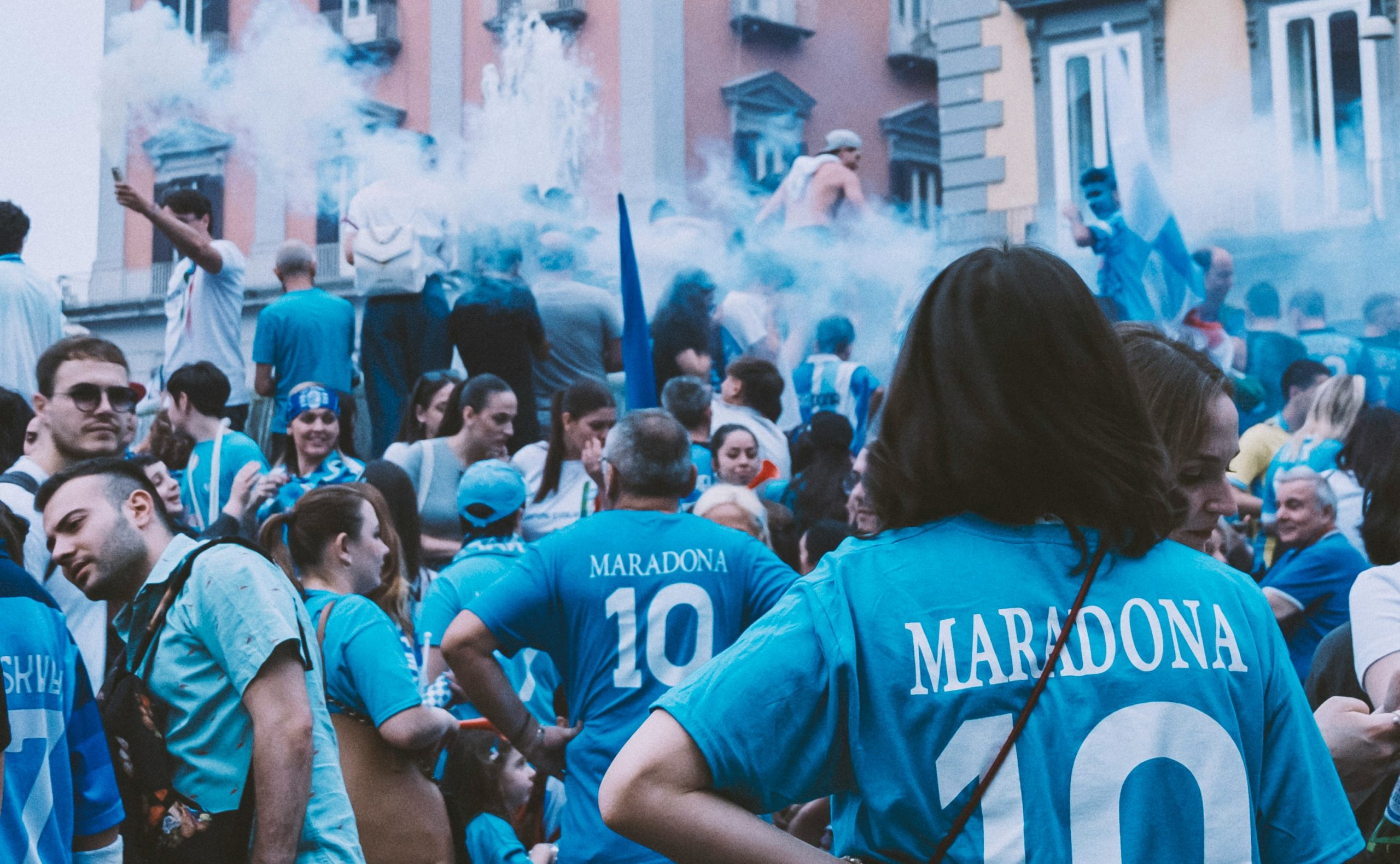 En este momento estás viendo -¿Qué significan ‘Visca Barça’ y ‘Hala Madrid’? 2 Curiosidades que todo fan debería saber